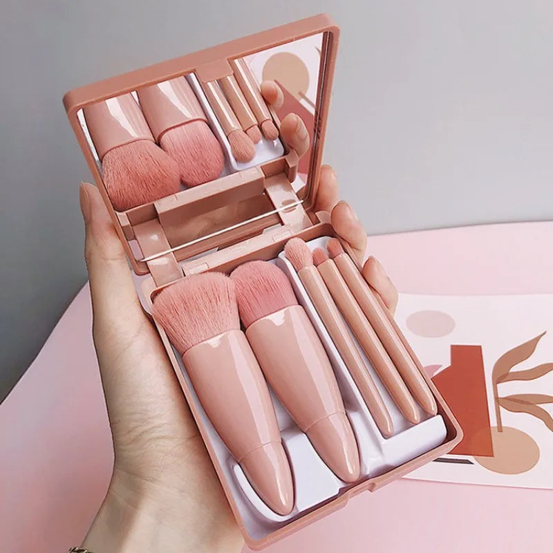 Kit Pincéis de Maquiagem com Estojo e Espelho – Beleza Prática em Qualquer Lugar!